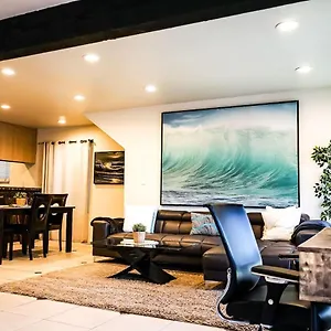  Apartment Newport House 1 Blk To And 25 Min To